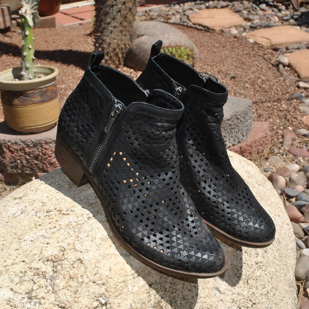 Lucky Brand basel ankle boots